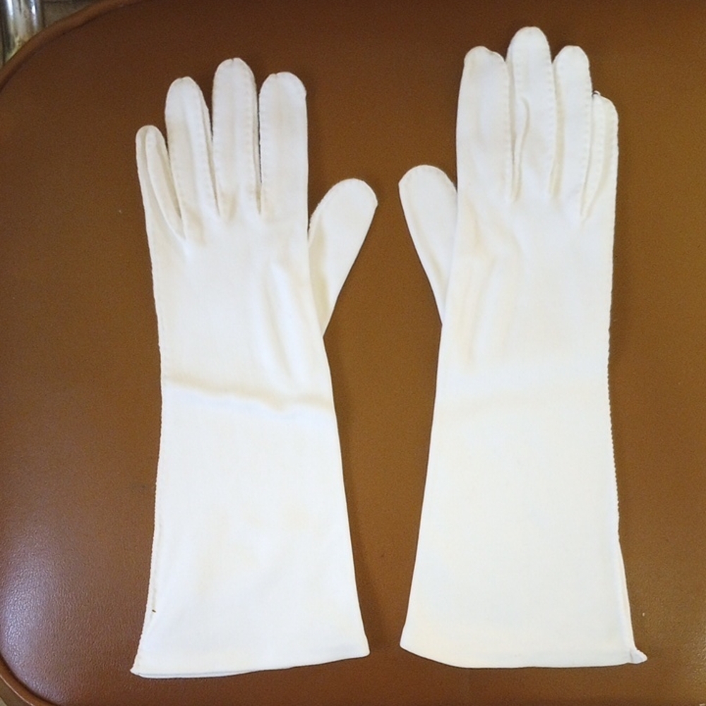 Vintage Classic Formal Neutral White Double Woven Cotton Gloves.  Size 7.5